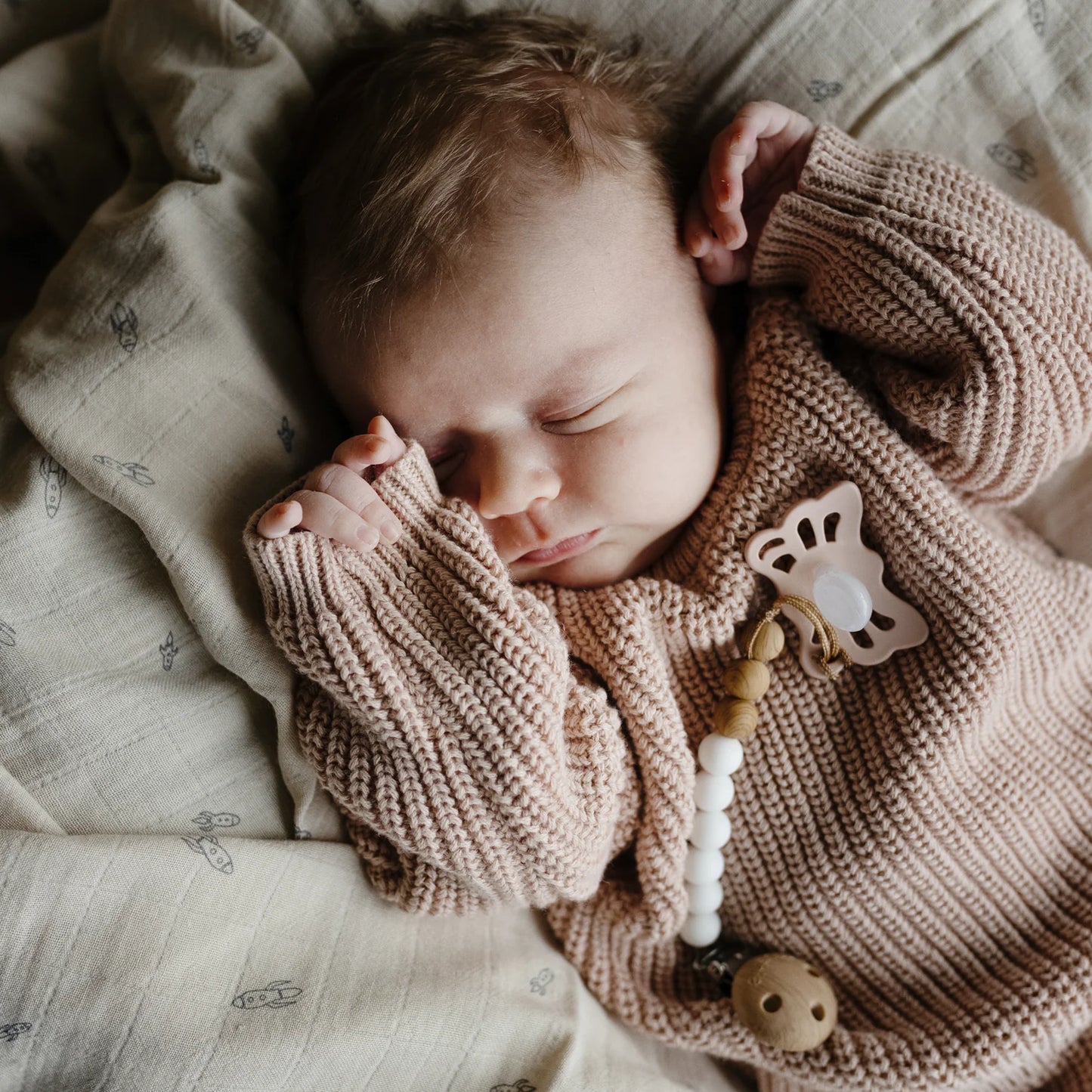 FRIGG baby's First Pacifier Floral Heart